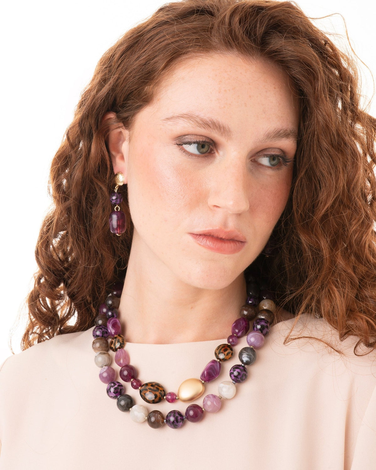 Collana girocollo a due fili con pietre in vetro ed acrilico animalier tono viola - Mya Accessories