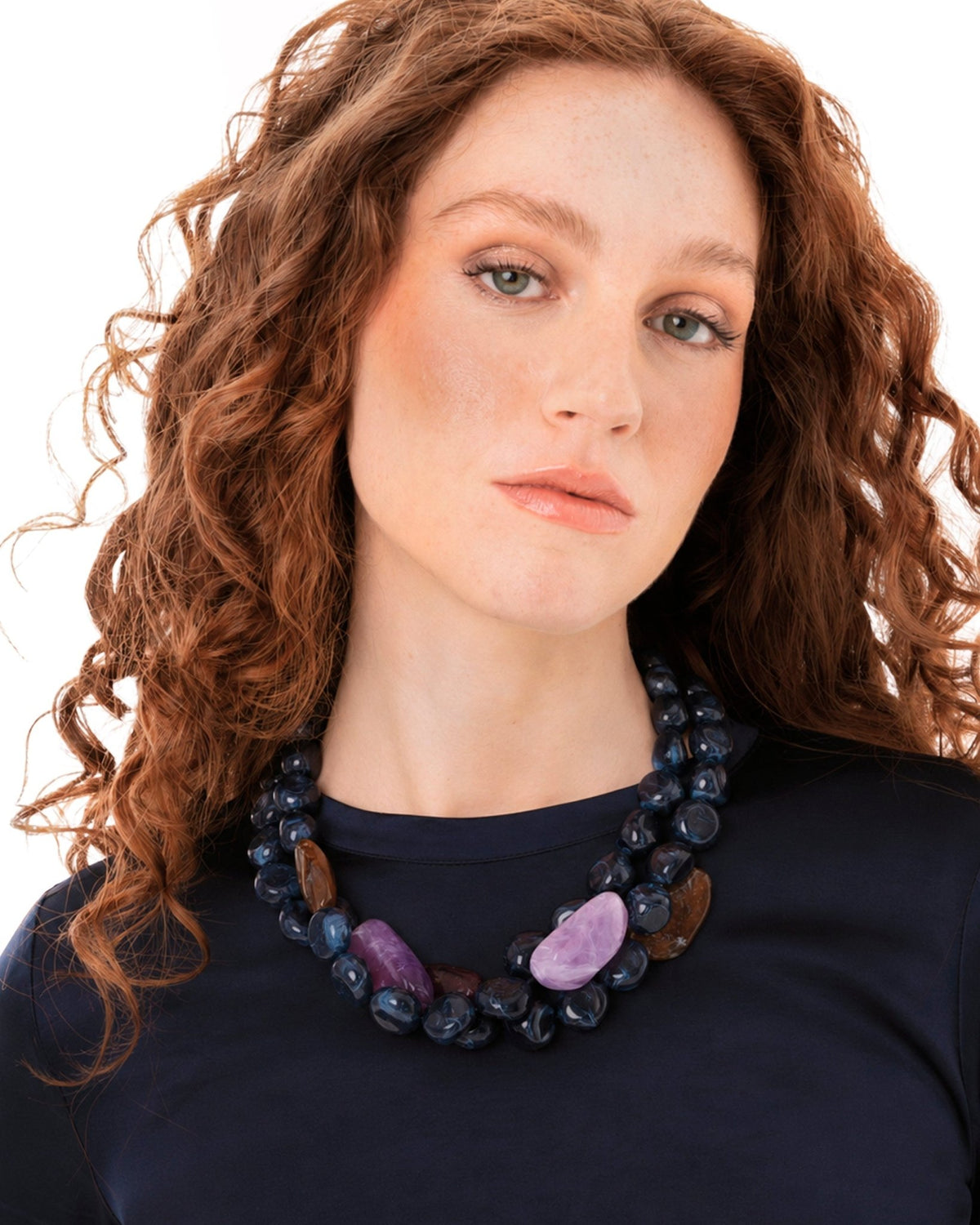 Collana girocollo a tre fili con pietre grandi in acrilico tono blu - Mya Accessories