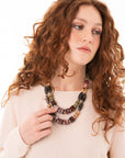 Collana due fili con pietre in acrilico e resina tono rosso e verde - Mya Accessories