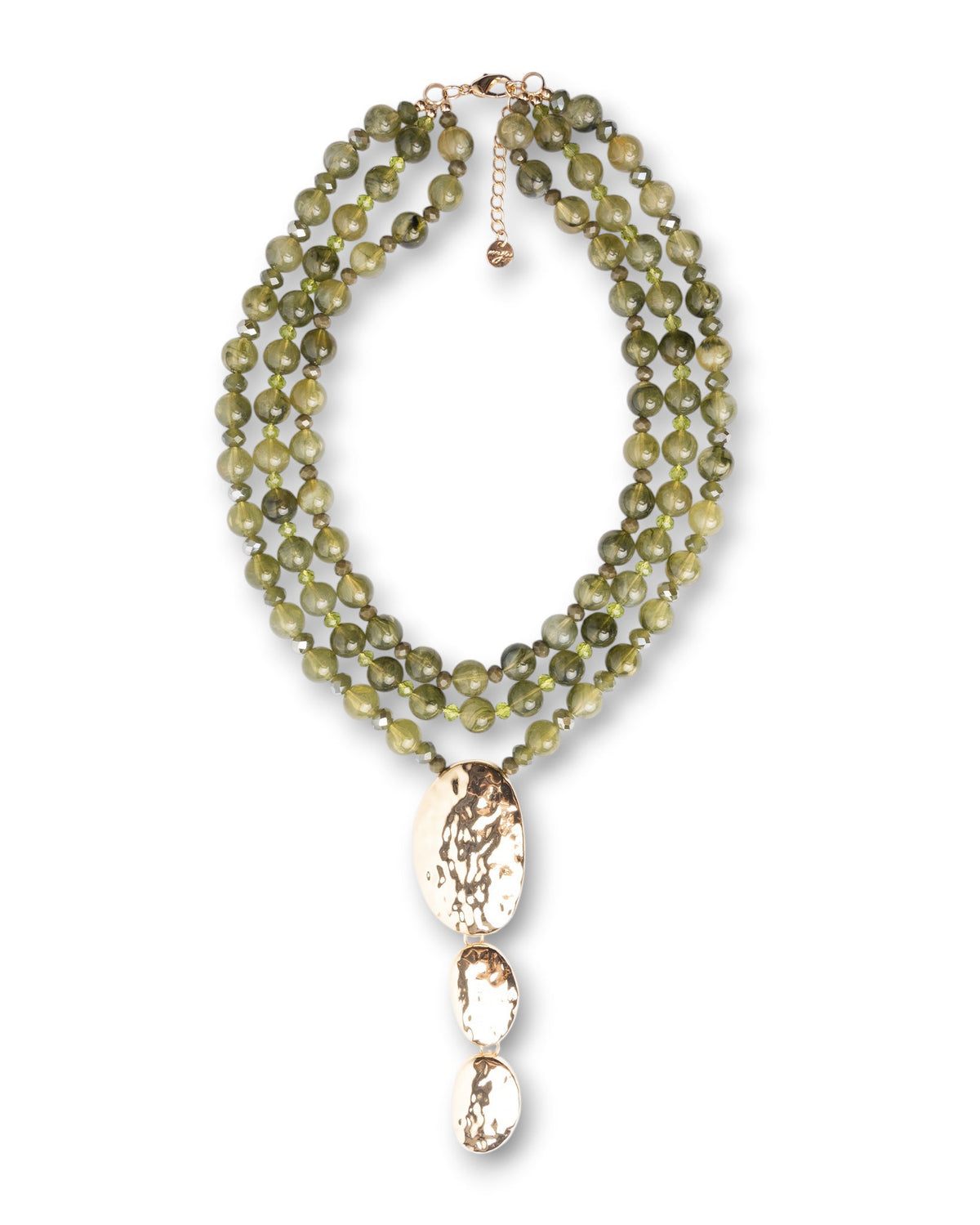 Collana multi fili con pietre in acrilico tono verde e pendente in metallo - Mya Accessories