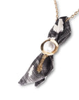 Collana girocollo a catena con cravattino in tessuto tono grigio - Mya Accessories