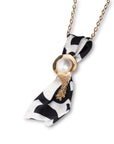 Collana girocollo a catena con cravattino in tessuto bianco e nero - Mya Accessories