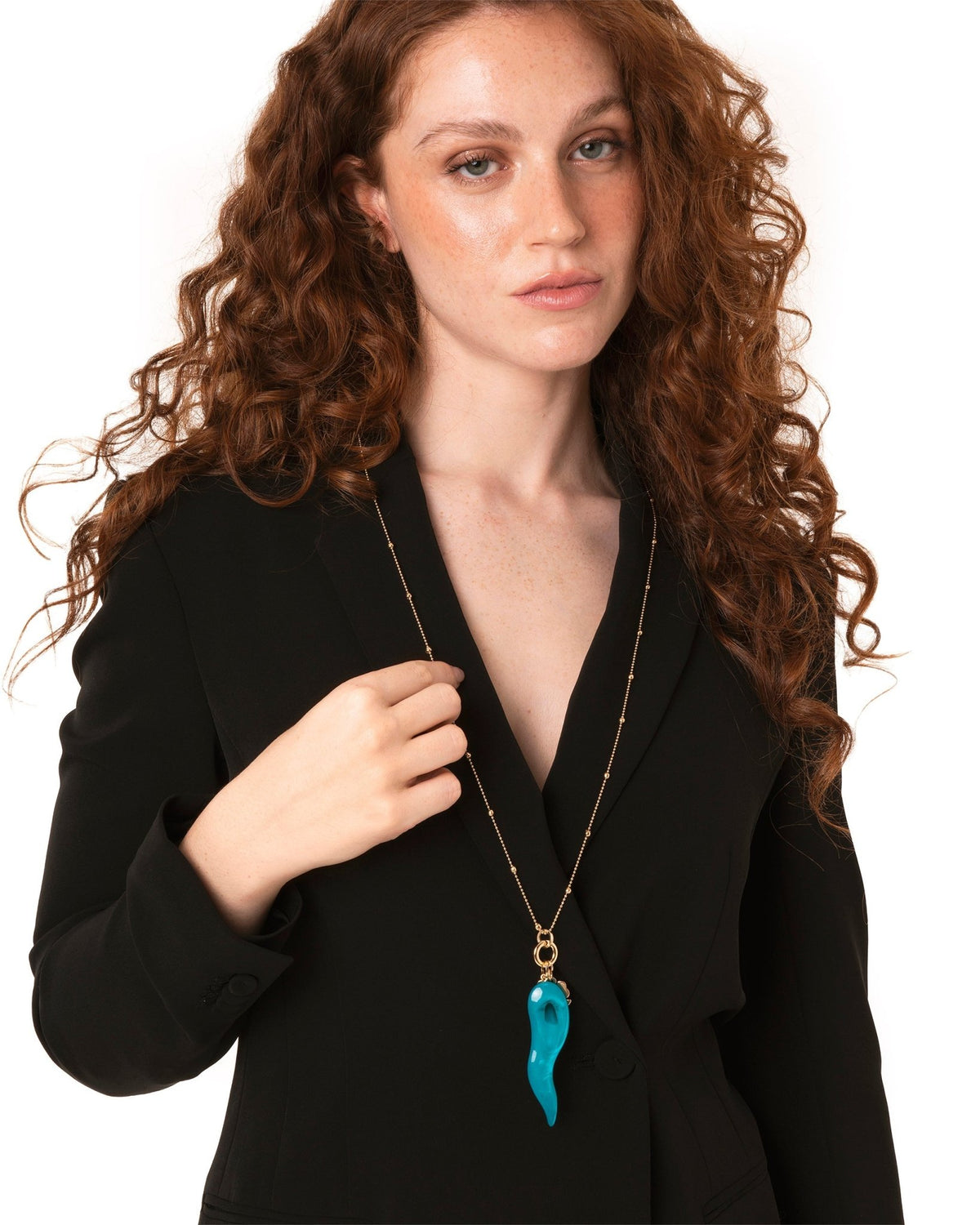 Collana lunga con catena sottile e pendente corno schiacciato in acrilico turchese - Mya Accessories