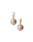 Orecchini con cerchietto in metallo e sfera in acrilico marrone - Mya Accessories