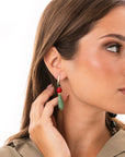 Orecchini pendenti a goccia con pietre dure tono verde e rosso - Mya Accessories