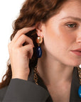 Orecchini pendenti in metallo con pietra in resina blu - Mya Accessories
