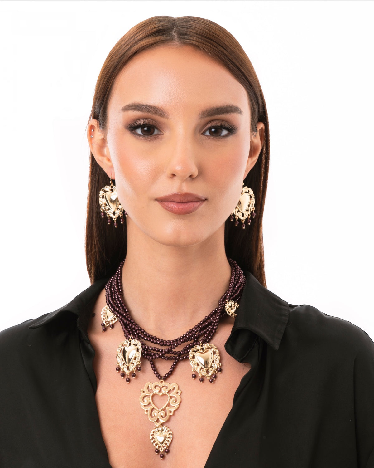 Collana multi fili con micro pietre in acrilico marrone e cuori sacri pendenti - Mya Accessories