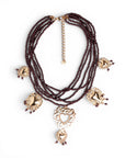 Collana multi fili con micro pietre in acrilico marrone e cuori sacri pendenti - Mya Accessories