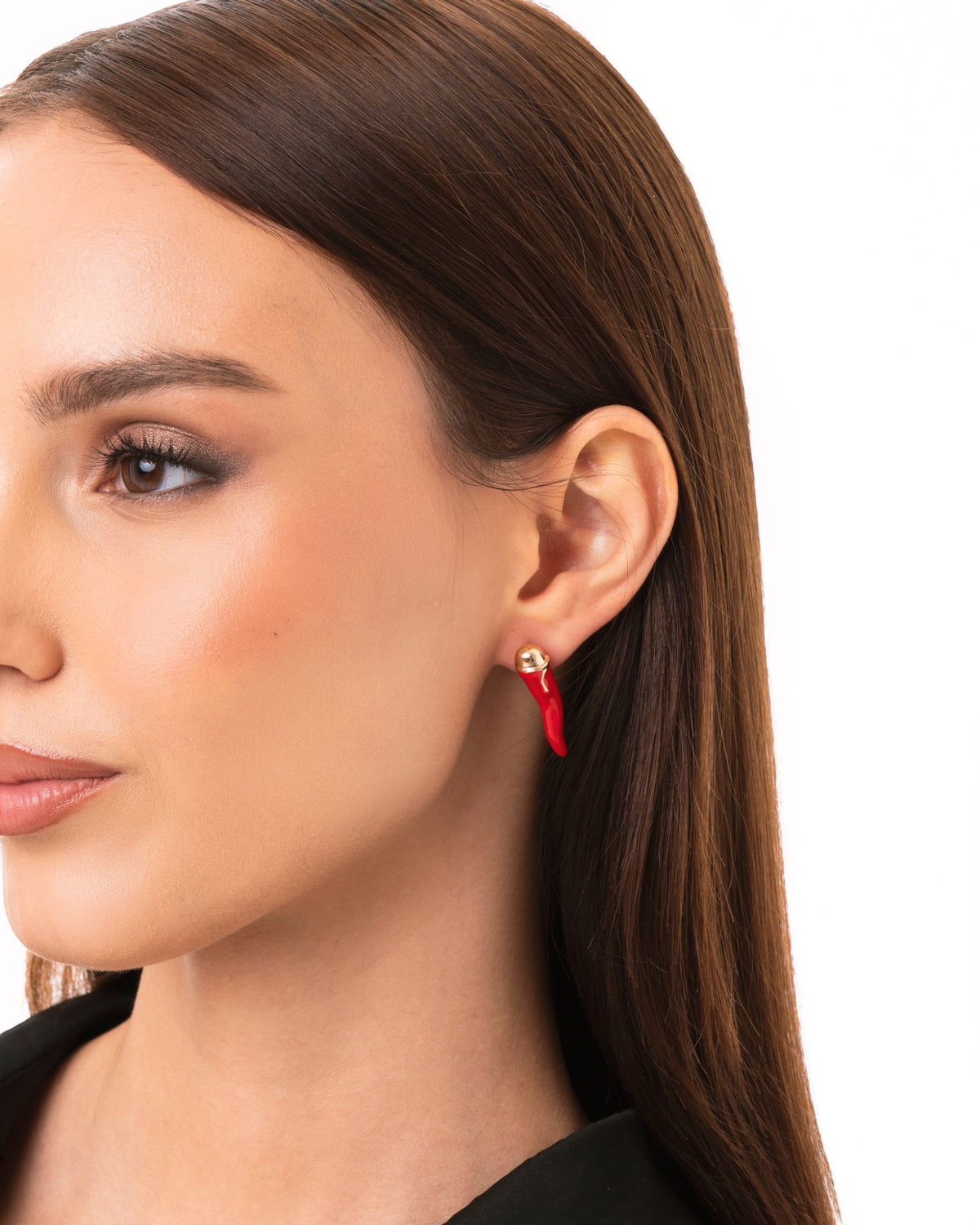 Orecchini pendenti con corno in acrilico rosso - Mya Accessories