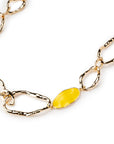 Collana in metallo cerchi martellati color oro smalto giallo - Mya Accessories