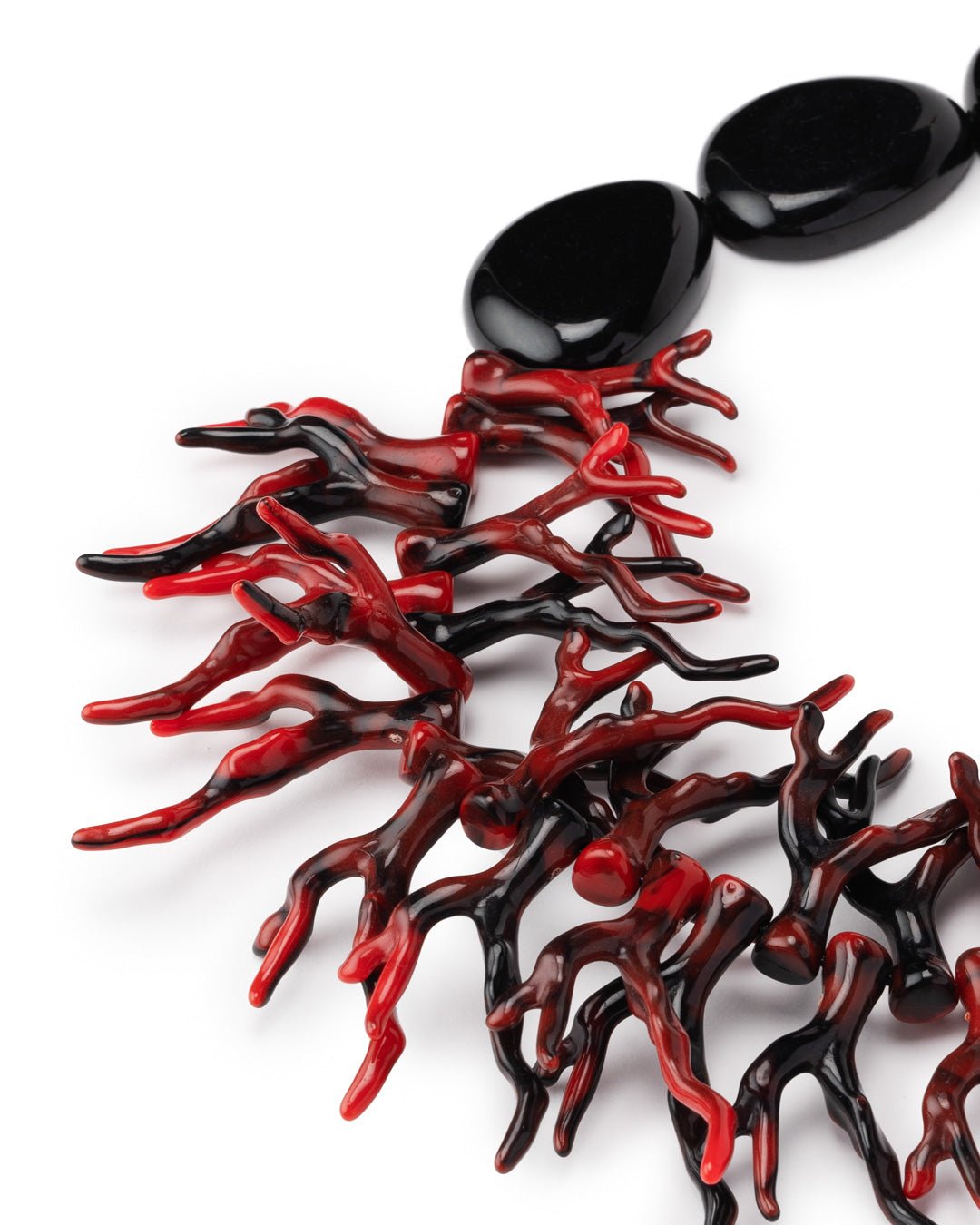 Collana girocollo in acrilico con rami in corallo colore nero sfumato rosso - Mya Accessories