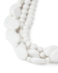 Collana girocollo multi filo con pietre in acrilico bianco - Mya Accessories