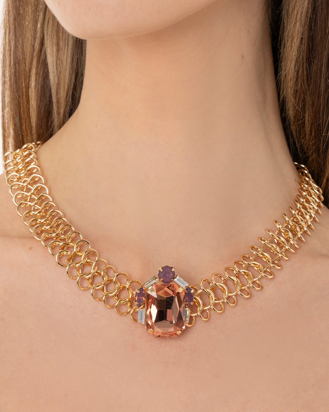 Collana girocollo a maglia in metallo con inserto in acrilico ambra - Mya Accessories