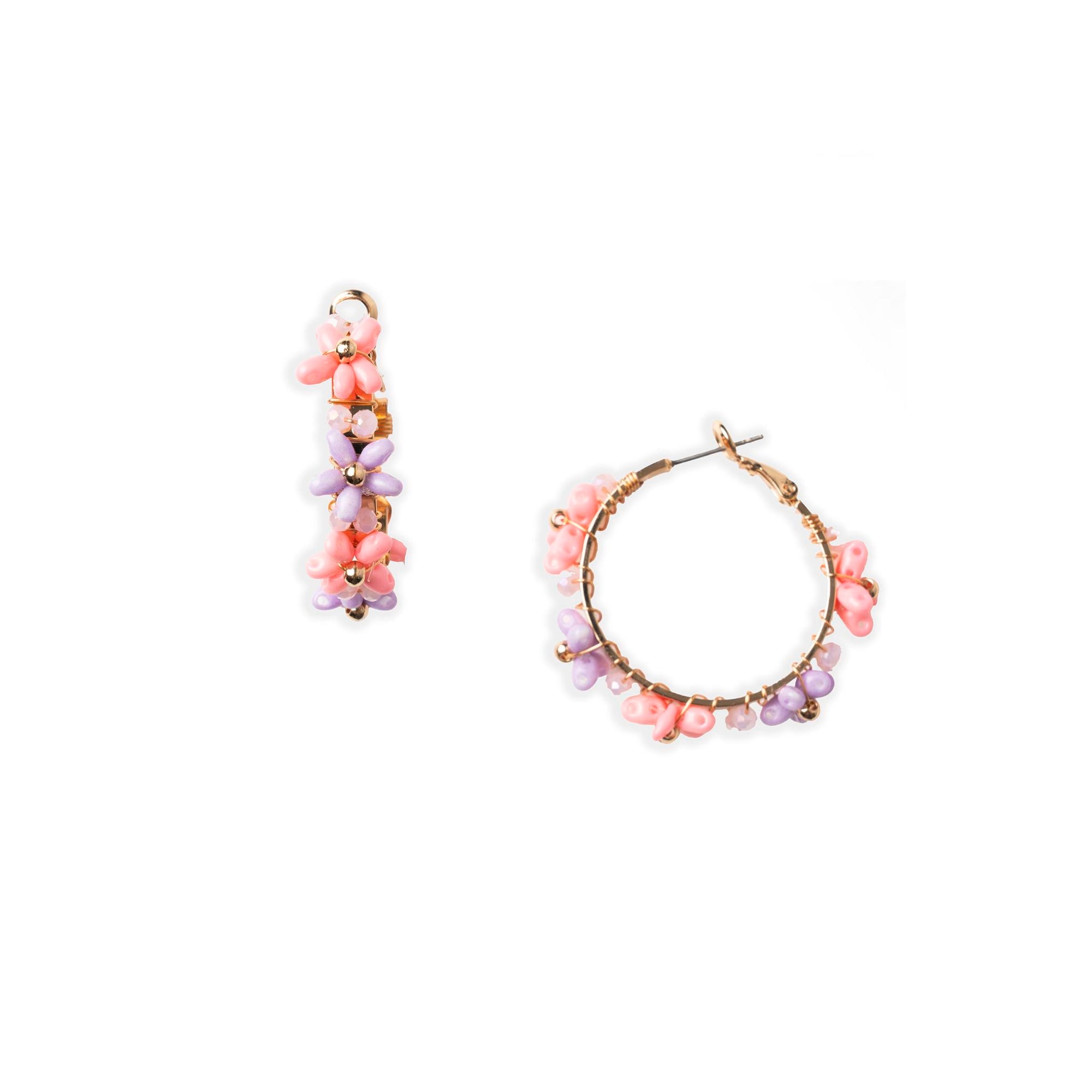 Orecchini pendenti a cerchio con fiori di micro cristali tono rosa - Mya Accessories