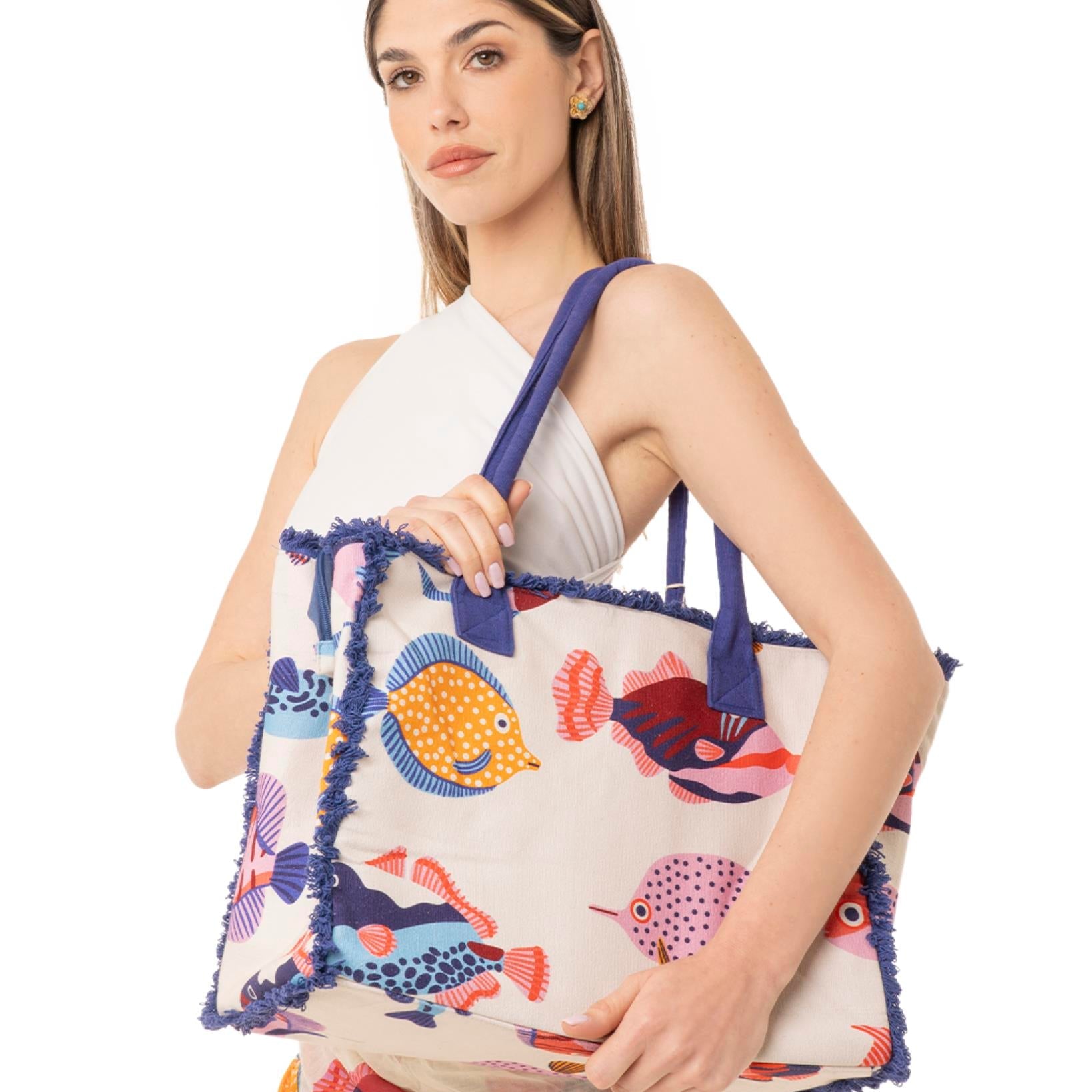 Borsa mare in cotone con fondo bianco e stampa a pesciolini multicolore - Mya Accessories