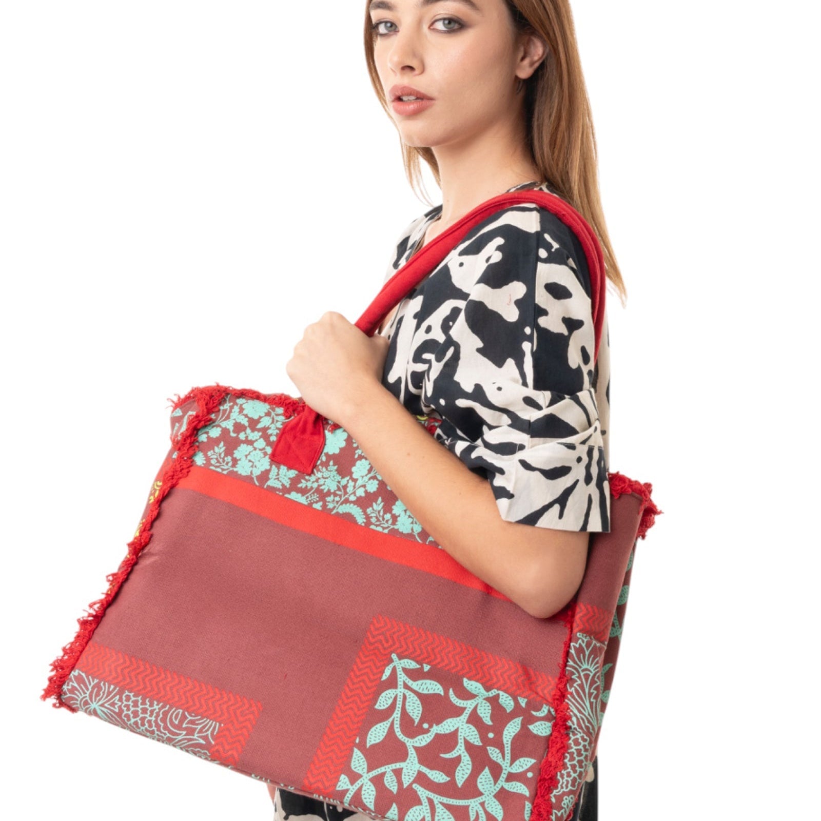 Borsa mare in cotone con stampa astratta a fiori rossa e celeste - Mya Accessories