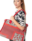 Borsa mare in cotone con stampa astratta a fiori rossa e celeste - Mya Accessories
