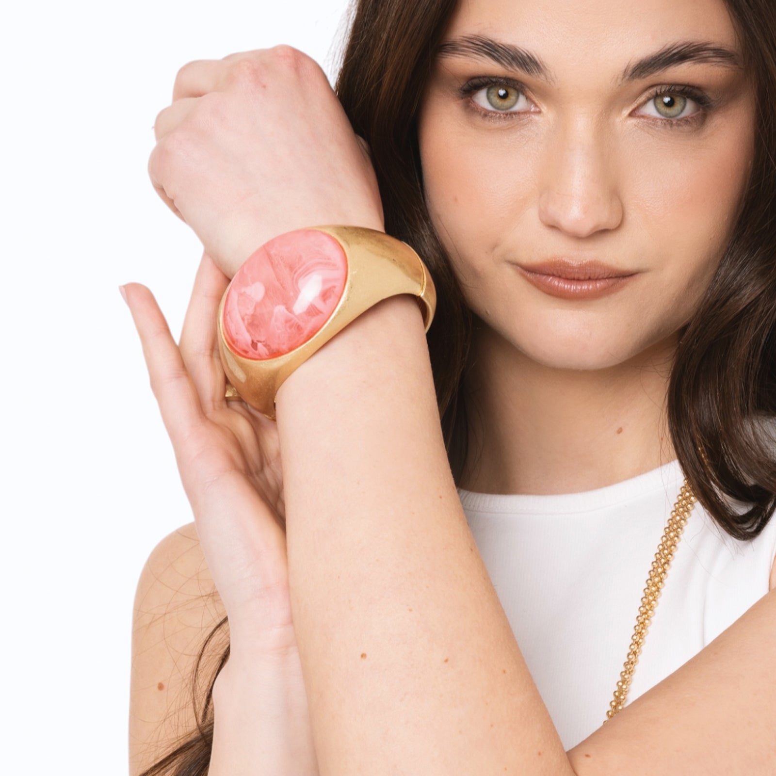 Bracciale a manetta con pietra in resina rosa - Mya Accessories