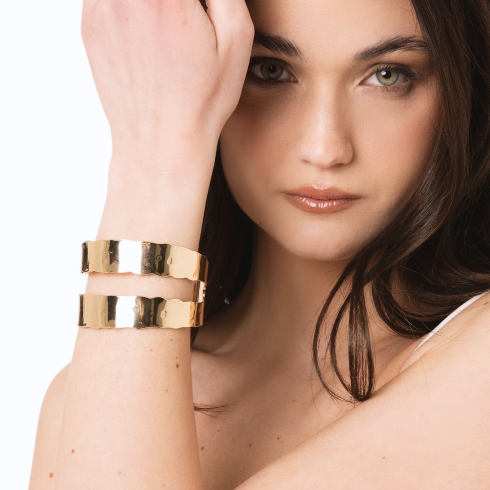 Bracciale rigido a fascia in metallo con bordo dentellato - Mya Accessories