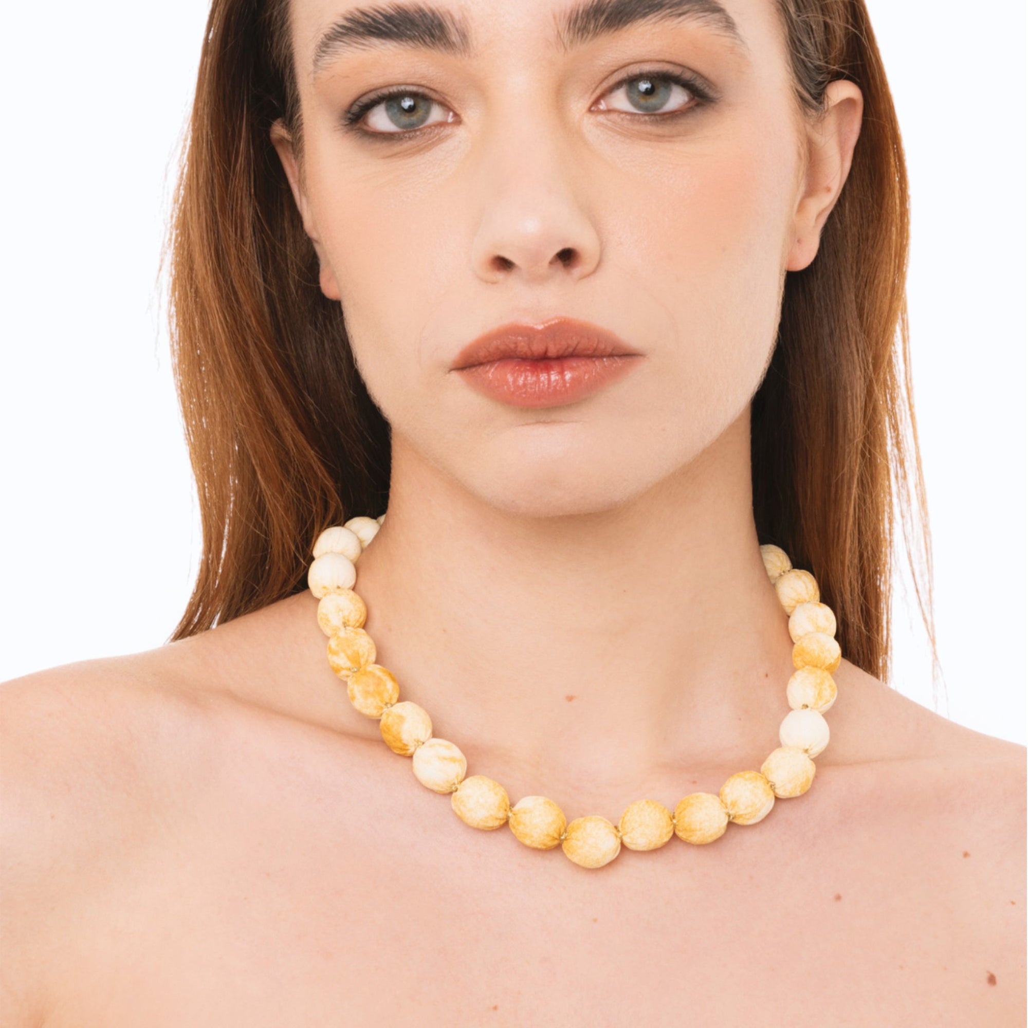 Collana girocollo con caramelle in cotone tono beige - Mya Accessories