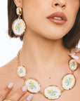 Collana girocollo a catena con inserti ovali in resina con design limoni - Mya Accessories