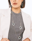 Collana lunga a catena con design circolare forato smaltato celeste - Mya Accessories
