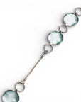 Collana lunga a filo con design circolare smaltato celeste - Mya Accessories