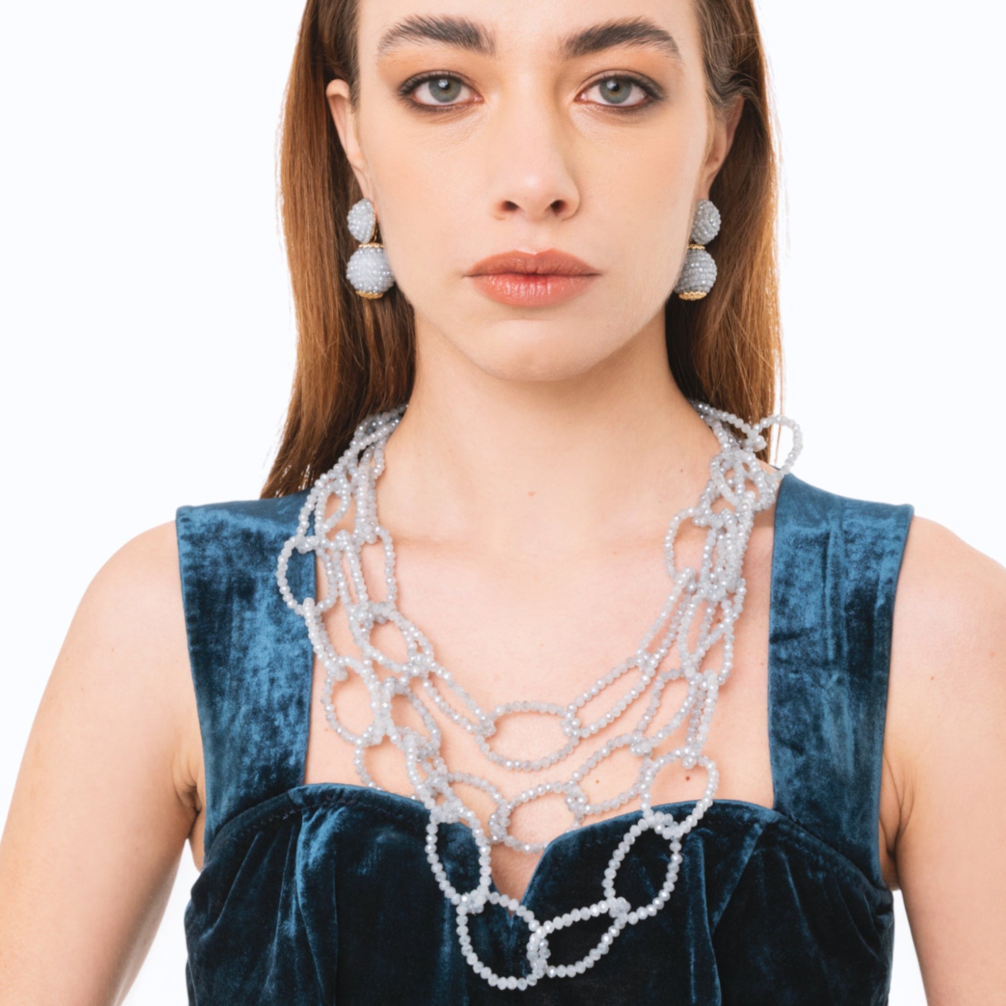Collana multi fili strutturata con pietre in vetro grigio - Mya Accessories