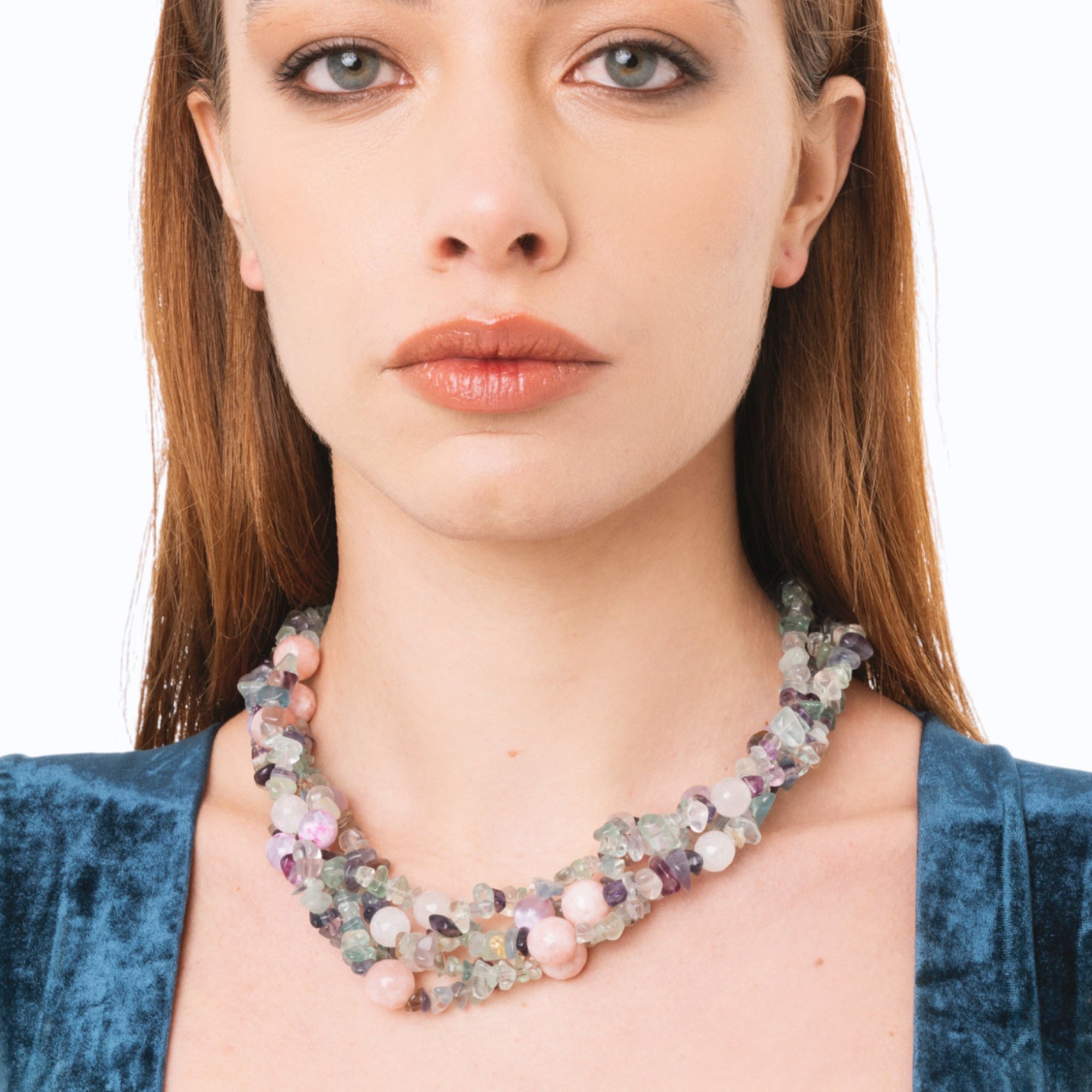 Collana girocollo con intreccio di pietre dure grigie e rosa - Mya Accessories