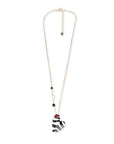 Collana lunga con pietre dure e pendente a cuore smaltato zebrato bianco e nero - Mya Accessories