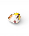 Anello in metallo elastico smaltato bianco con design a fiore - Mya Accessories