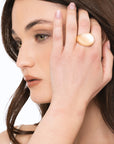 Anello in metallo lucido con fronte bombato - Mya Accessories
