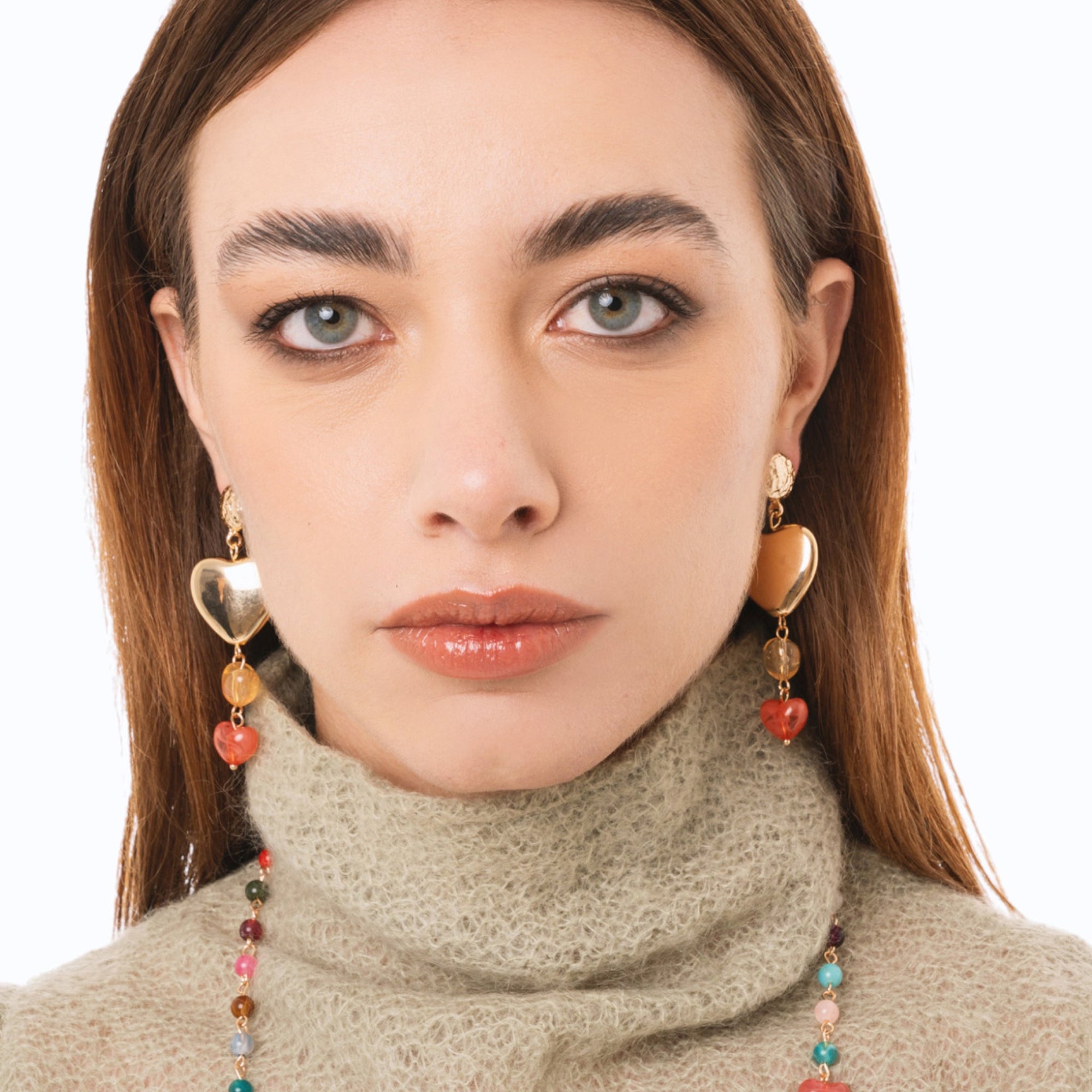 Orecchini pendenti con cuoricini in metallo ed acrilico multi - Mya Accessories