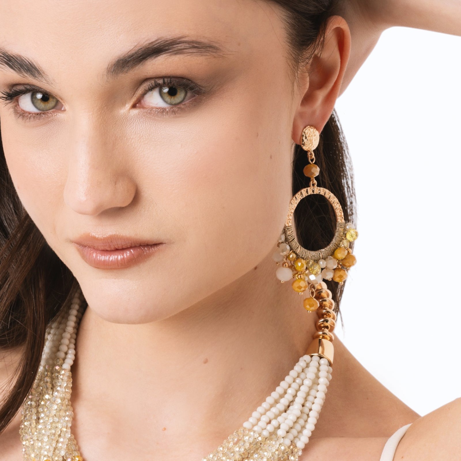 Orecchini pendenti a cerchio con pietre in vetro tono giallo - Mya Accessories