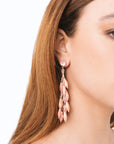 Orecchini pendenti tono rosa con pietre in vetro - Mya Accessories
