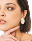Orecchini a clip a pietra ovale con motivo pianta di limone in resina - Mya Accessories