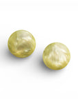Orecchini a clip circolari in acrilico marmorizzato verde - Mya Accessories