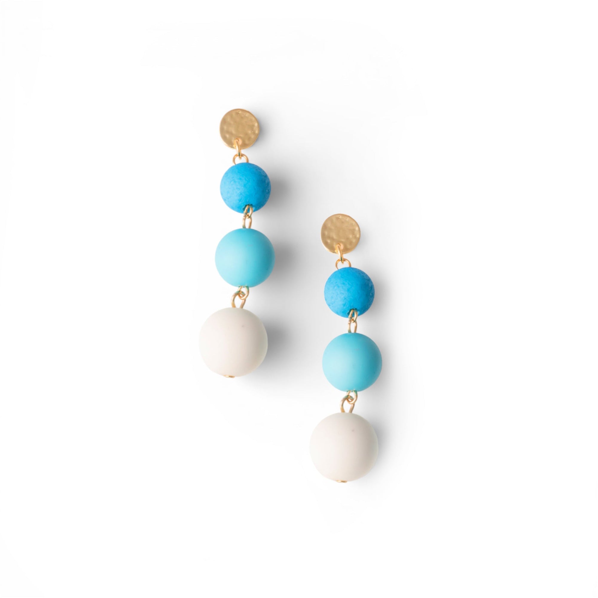 Orecchini pendenti a tre sfere in acrilico tono azzurro opaco - Mya Accessories