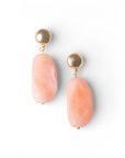 Orecchini pendenti con pietra in acrilico rosa - Mya Accessories