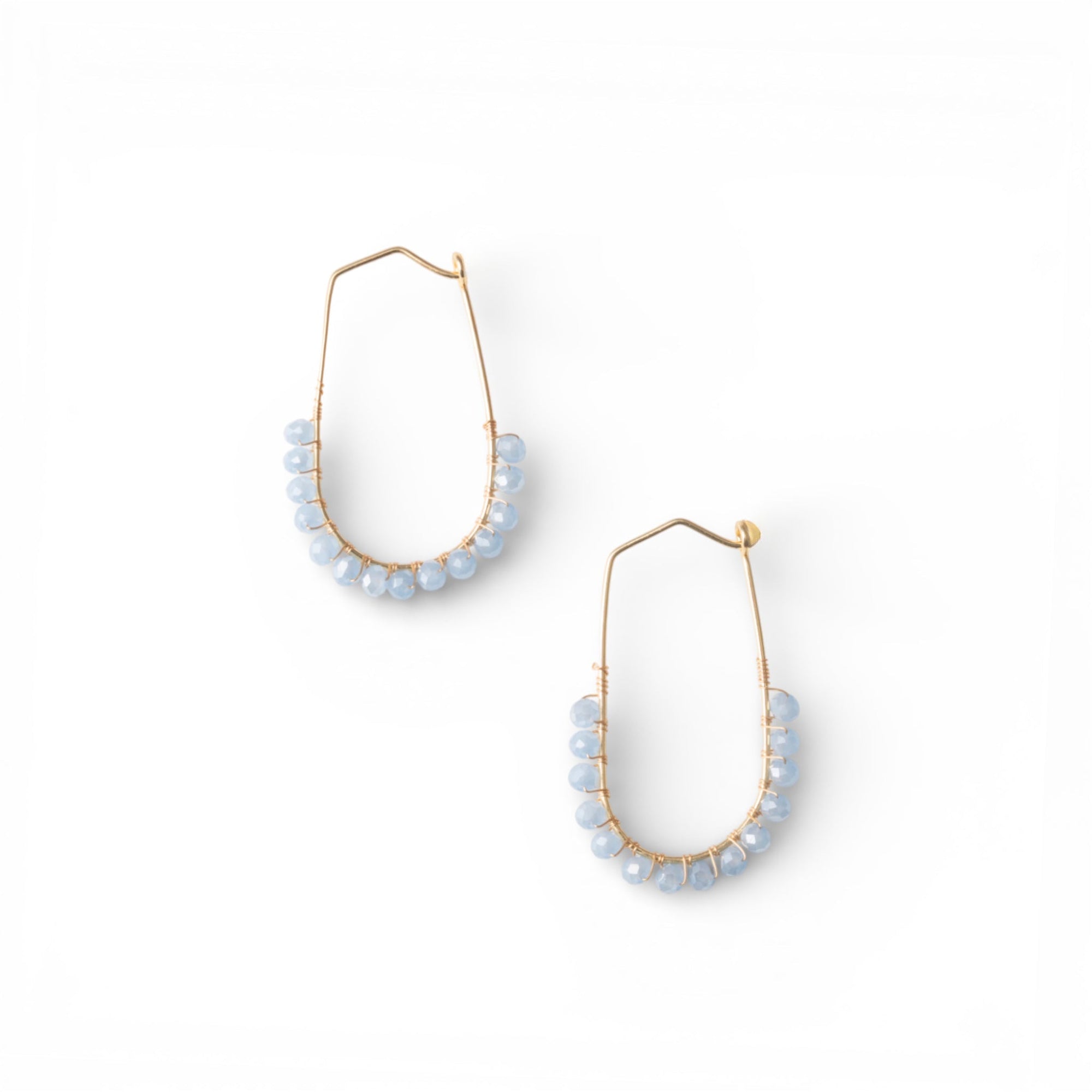 Orecchini a filo pendenti con pietre in vetro celeste - Mya Accessories