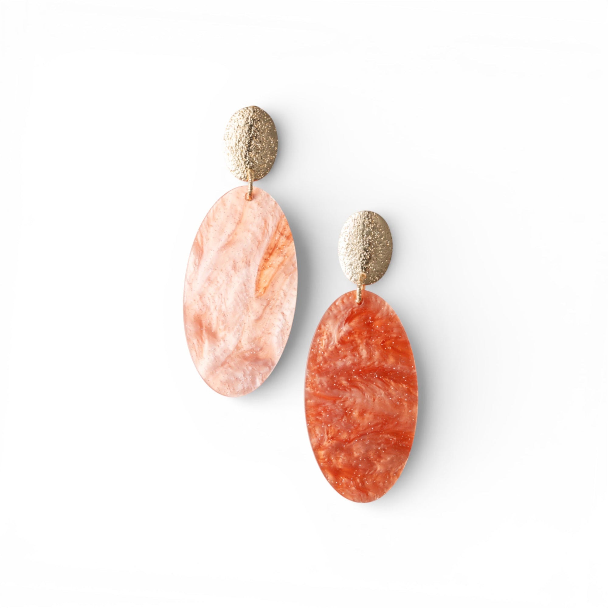 Orecchini pendenti con pietra ovale in acrilico arancio - Mya Accessories