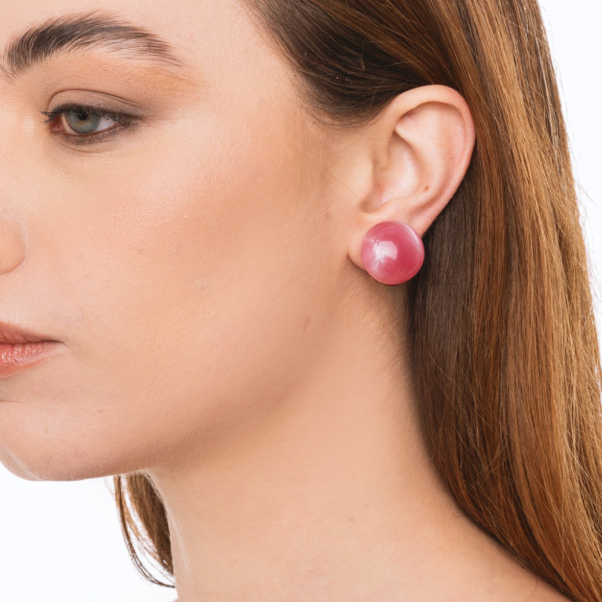 Orecchini a clip con pietra circolare in resina marmorizzata rosa - Mya Accessories