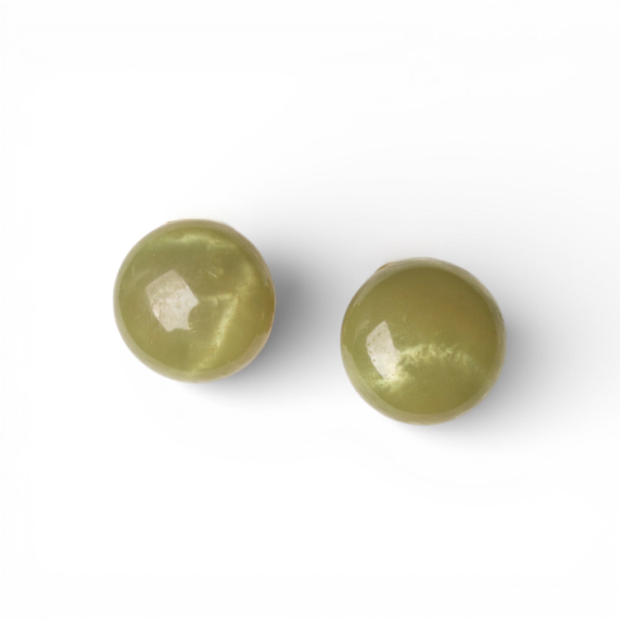 Orecchini a clip con pietra circolare in resina marmorizzata verde militare - Mya Accessories