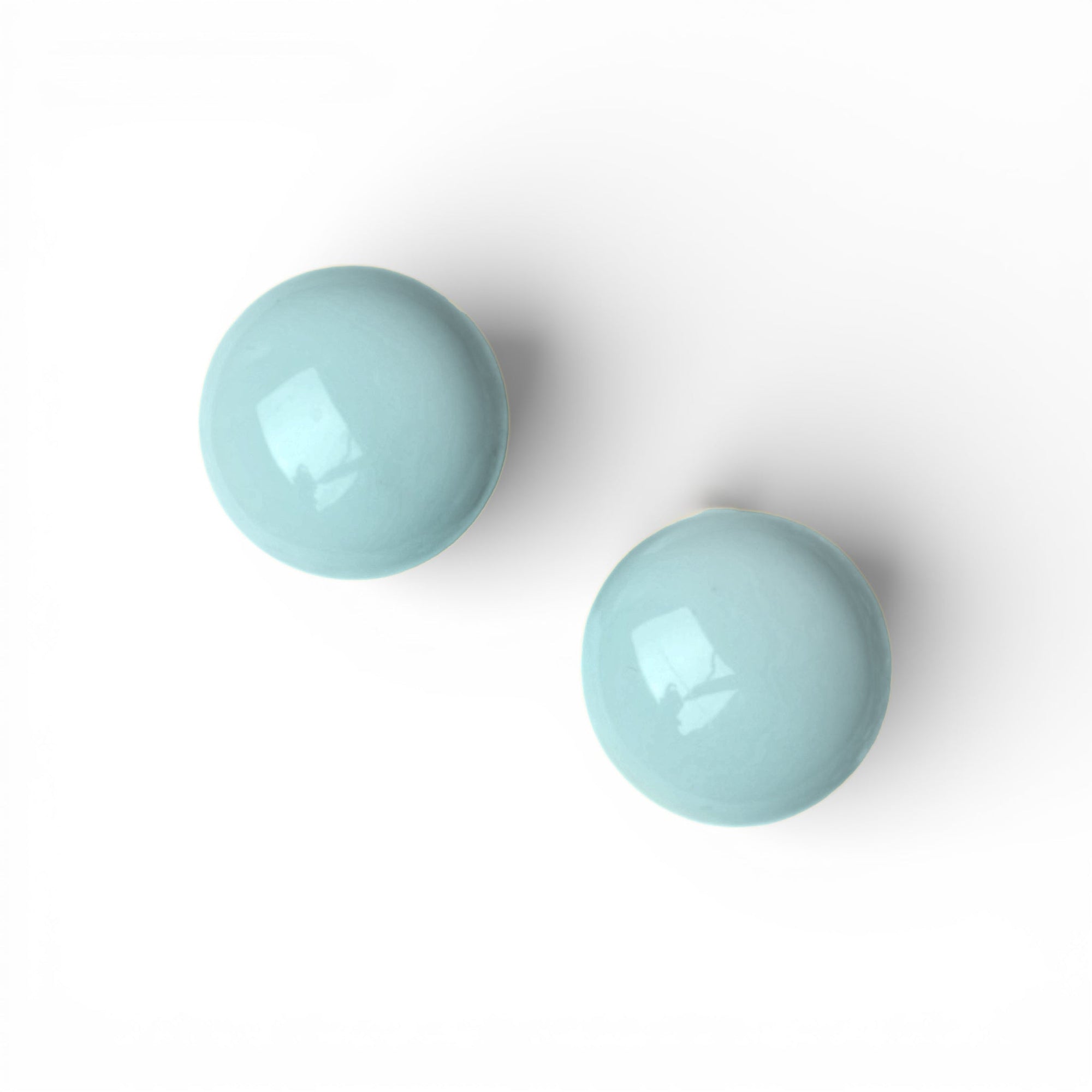 Orecchini a clip con pietra circolare in resina celeste - Mya Accessories