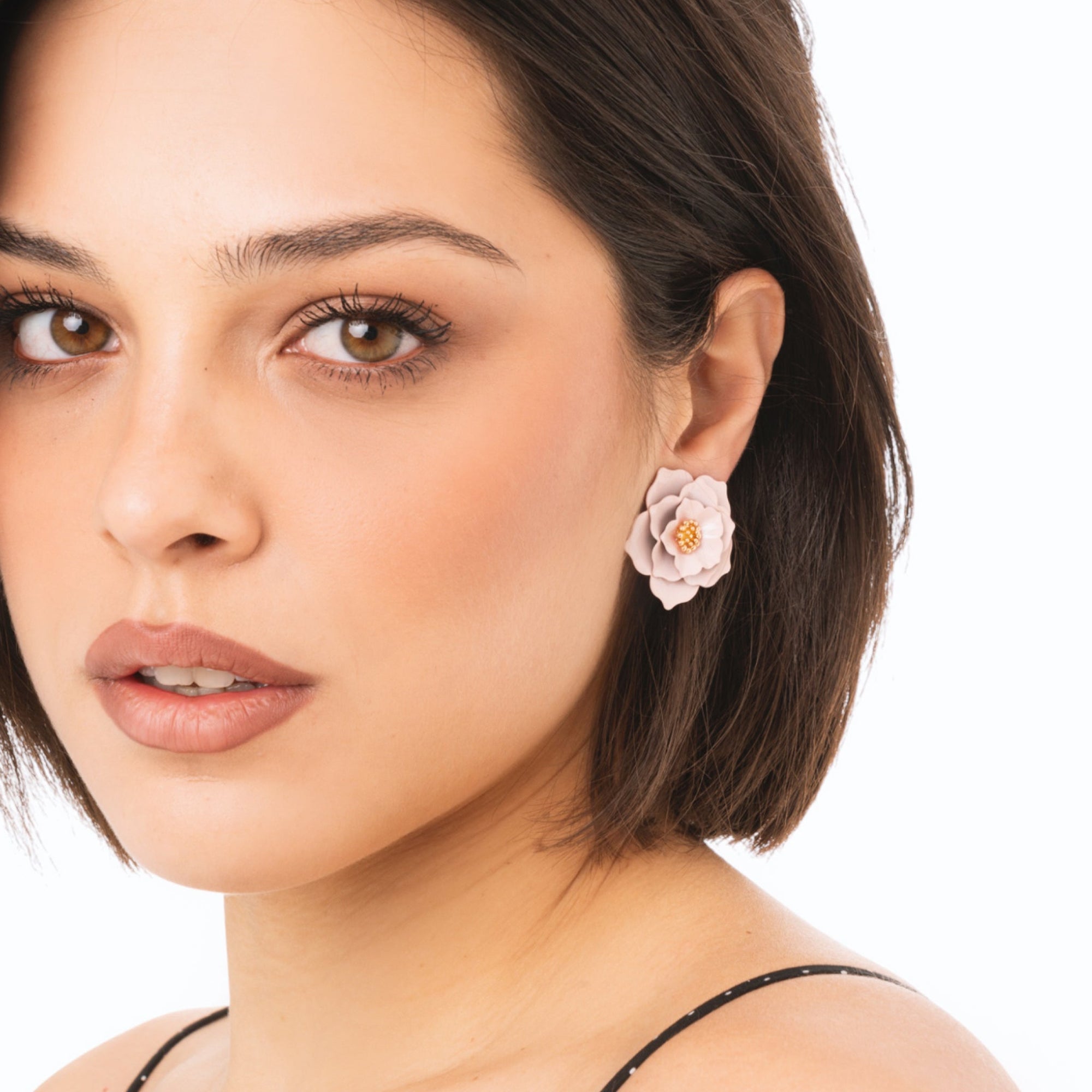 Orecchini a clip in metallo con design a rosa tono rosa - Mya Accessories