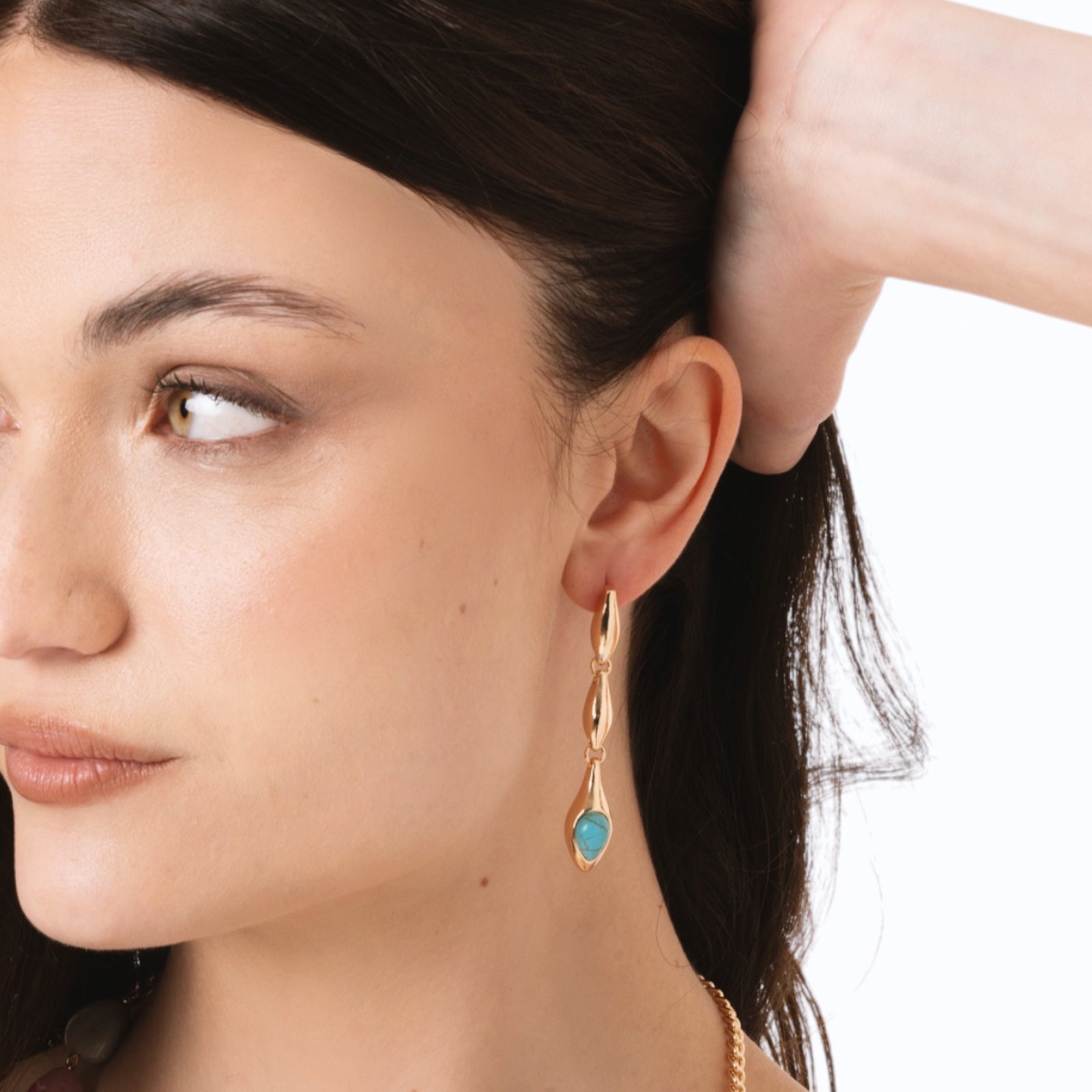 Orecchini pendenti in metallo con pietra turchese - Mya Accessories