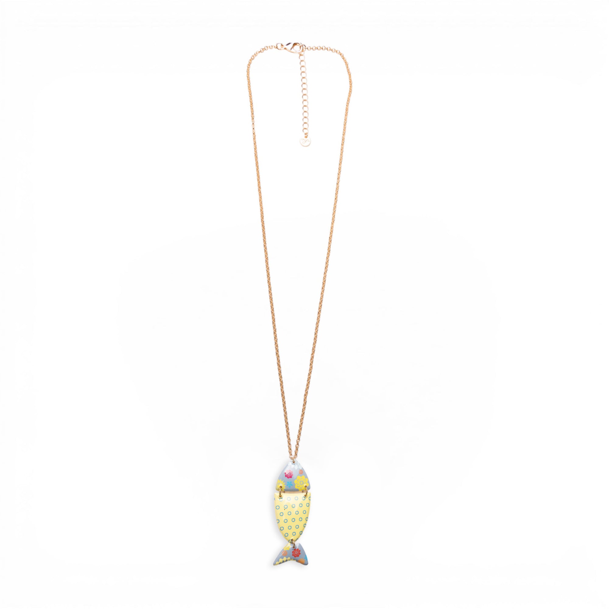 Collana lunga a catena sottile con pendente a pesciolino con texture gialla ed azzurra - Mya Accessories