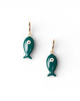 Orecchini pendenti con pesciolino smaltato verde scuro - Mya Accessories