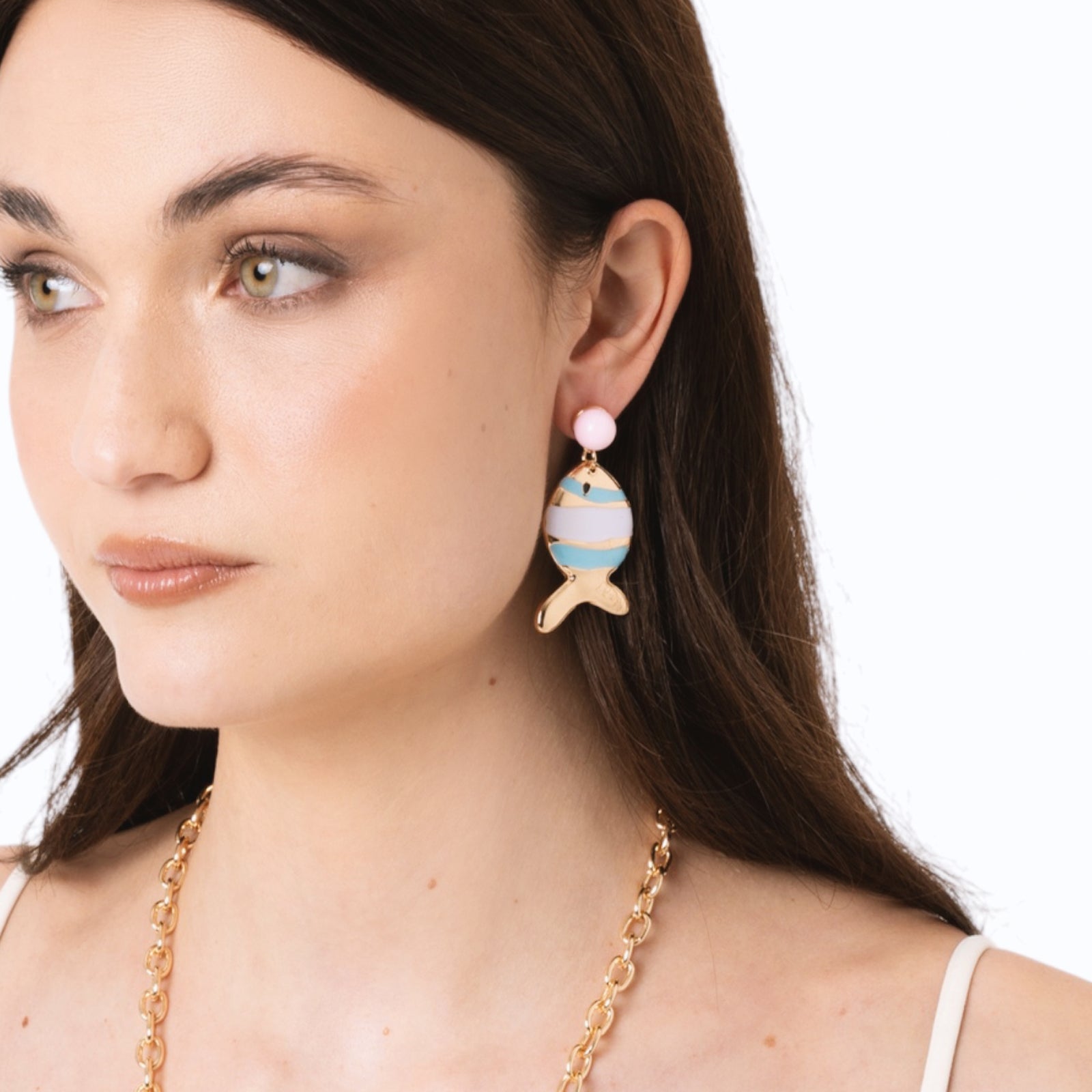 Orecchini pendenti con pesciolini in metallo dal design pop smaltati rosa ed azzurro - Mya Accessories