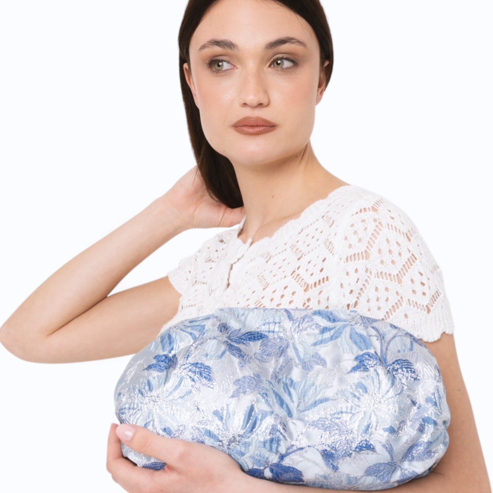 Borsa pochette morbida con texture a fiori tono celeste - Mya Accessories